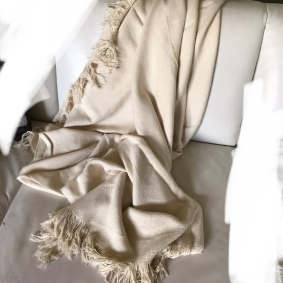 Sferra Throw - Bristol, Cream. Pima cotton and Alpaca fibers - Picture 2 of 4